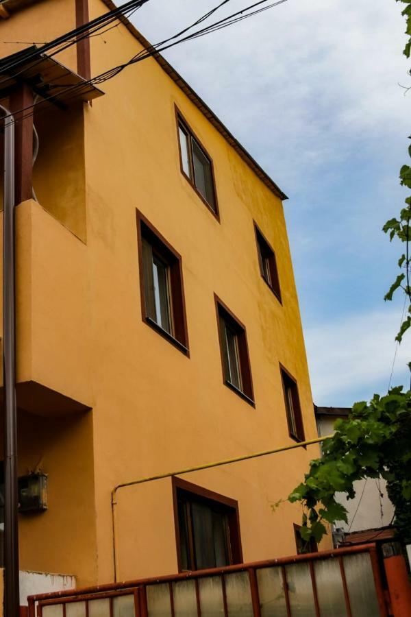 Casa Marguta Hotel Яш Екстериор снимка