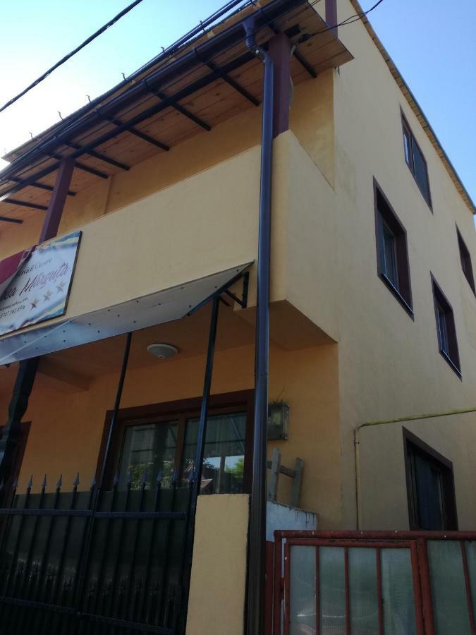Casa Marguta Hotel Яш Екстериор снимка